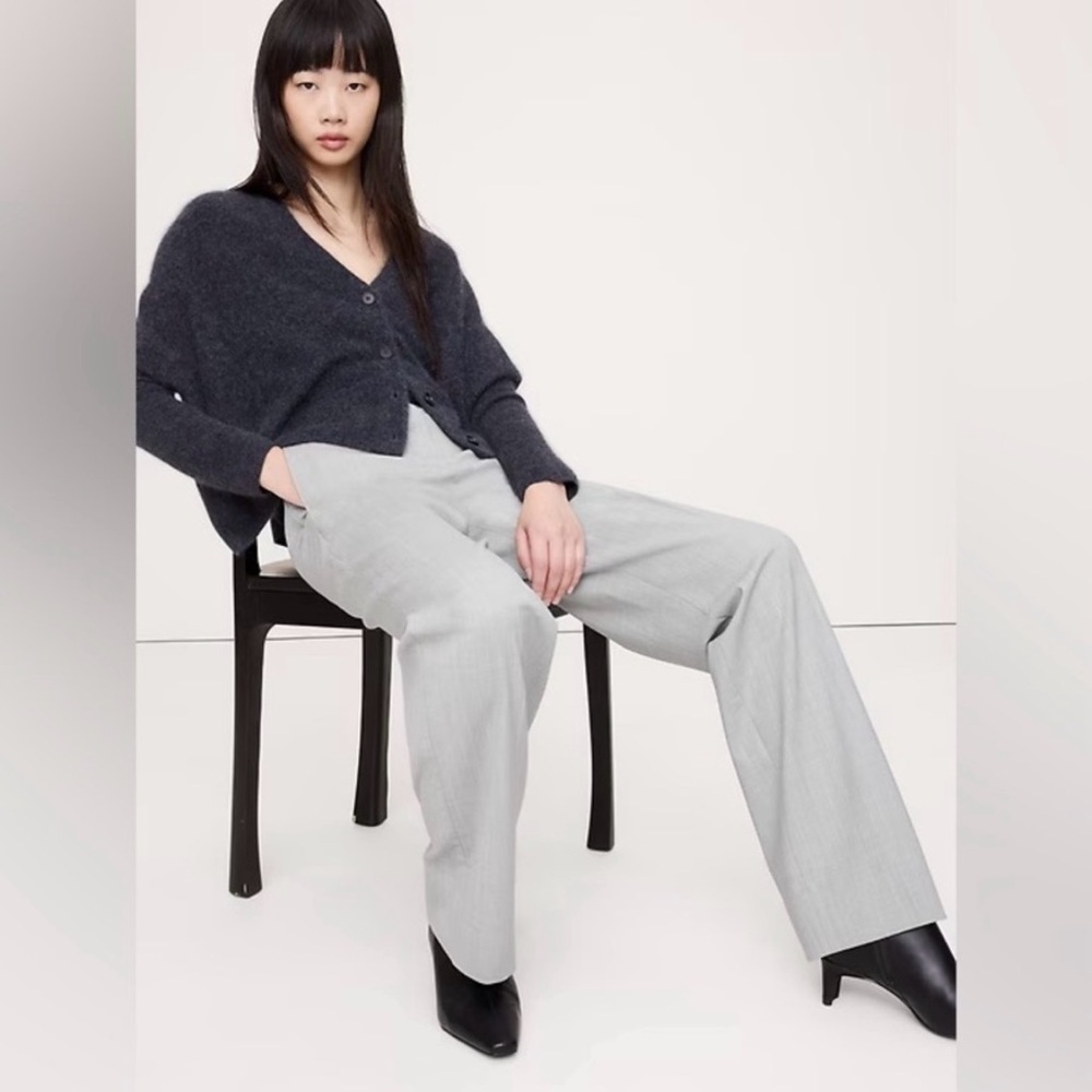 Banana Republic ULTRA HIGH-RISE MODERN STRAIGHT ITALIAN LIGHTWEIGHT WOOL PANT